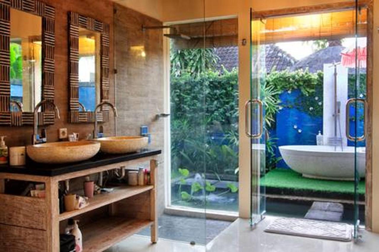 Bamboo Moon Villas Sanur Exteriör bild