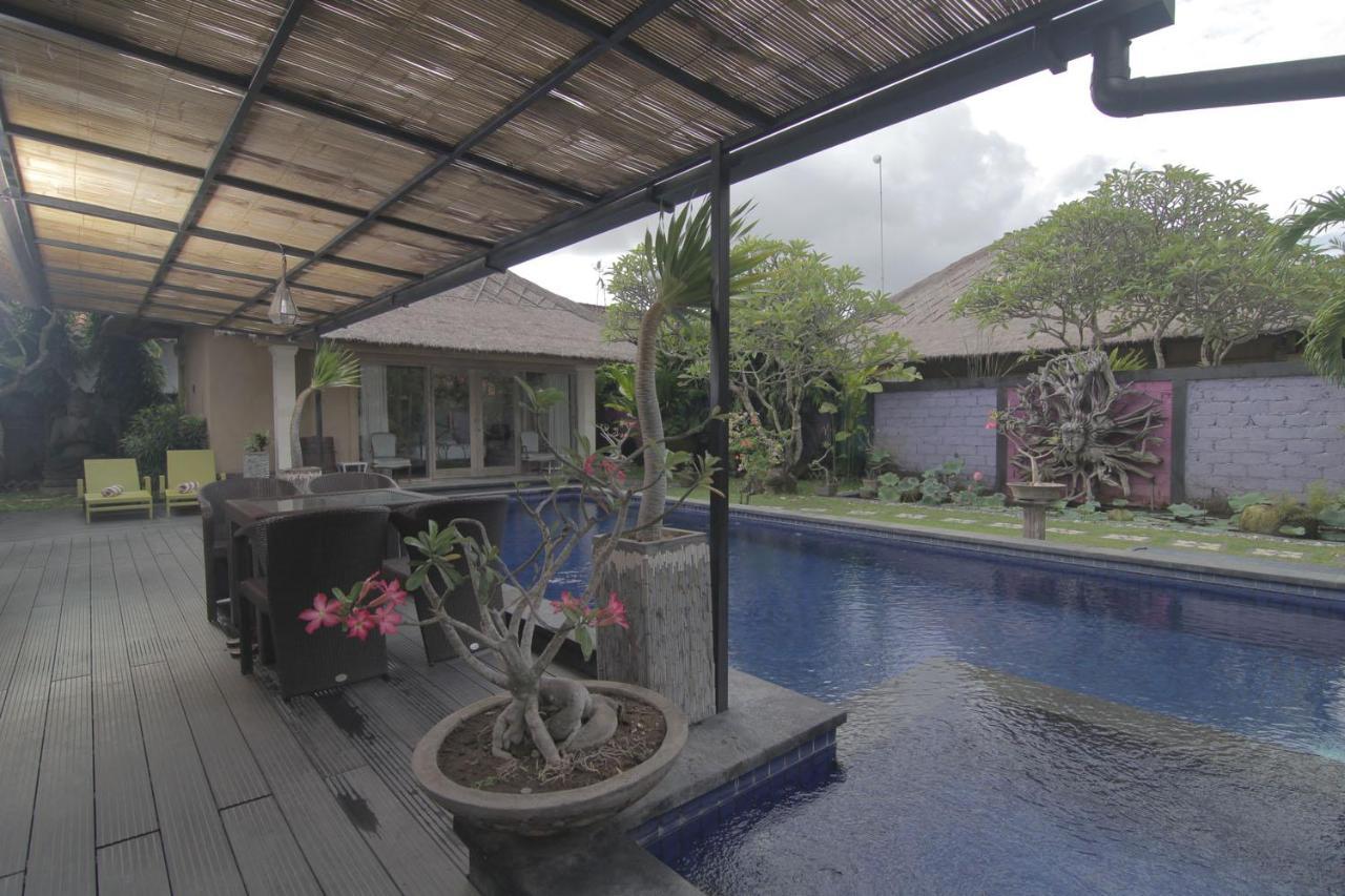Bamboo Moon Villas Sanur Exteriör bild