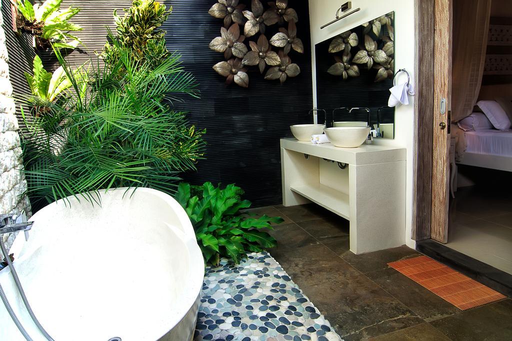 Bamboo Moon Villas Sanur Exteriör bild