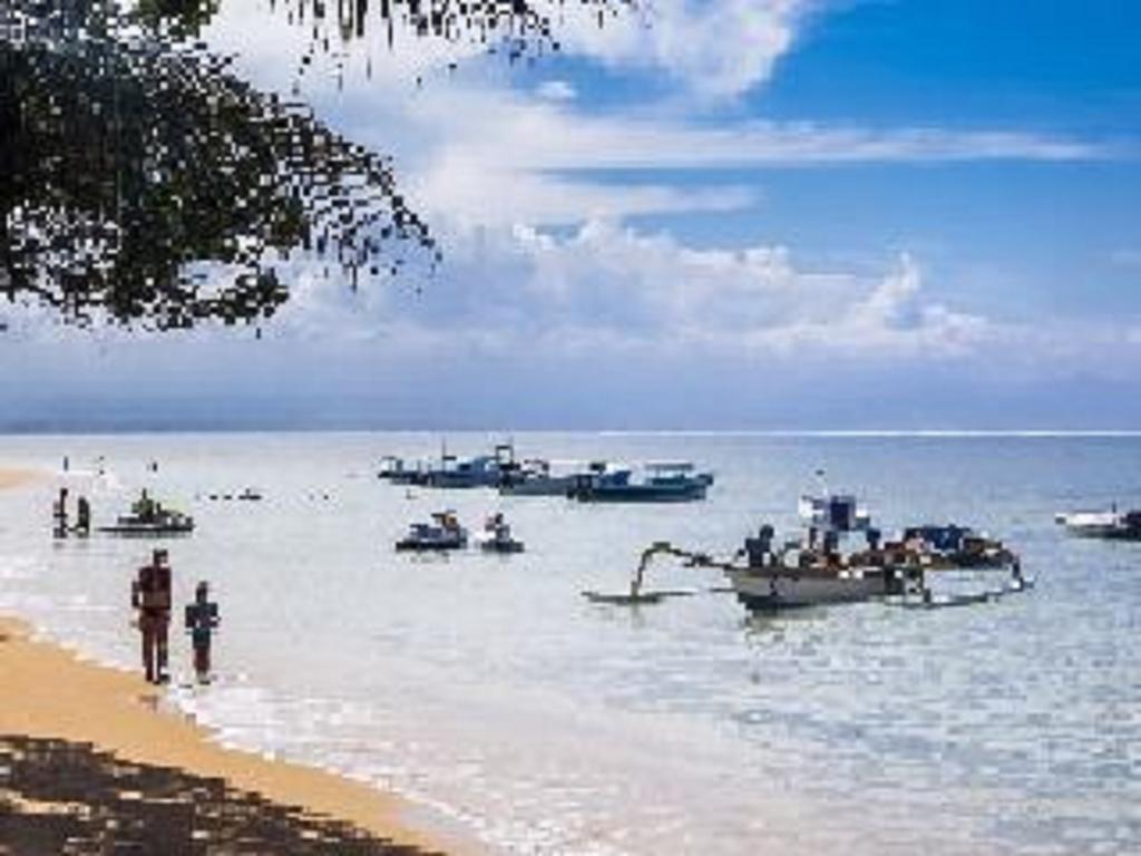 Bamboo Moon Villas Sanur Exteriör bild