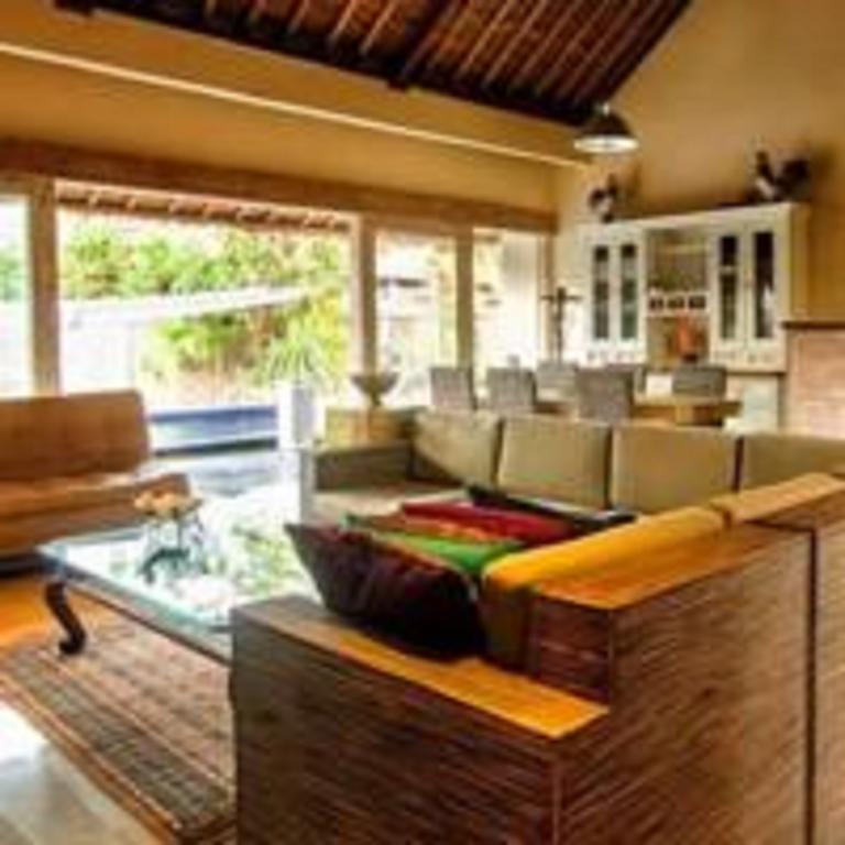 Bamboo Moon Villas Sanur Exteriör bild