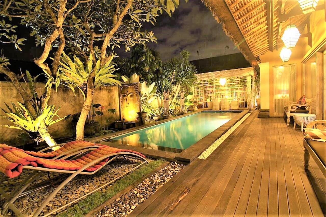 Bamboo Moon Villas Sanur Exteriör bild