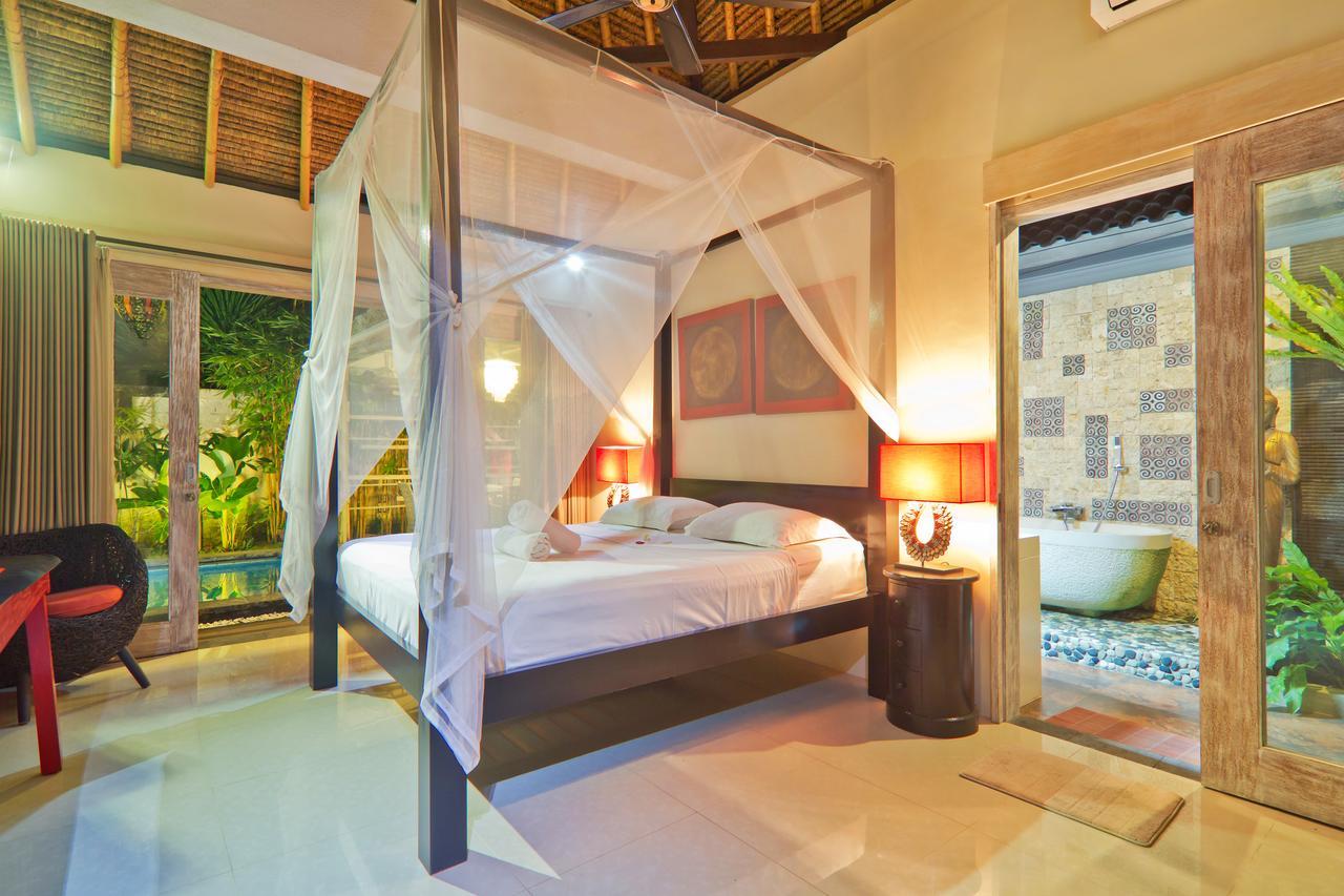 Bamboo Moon Villas Sanur Exteriör bild