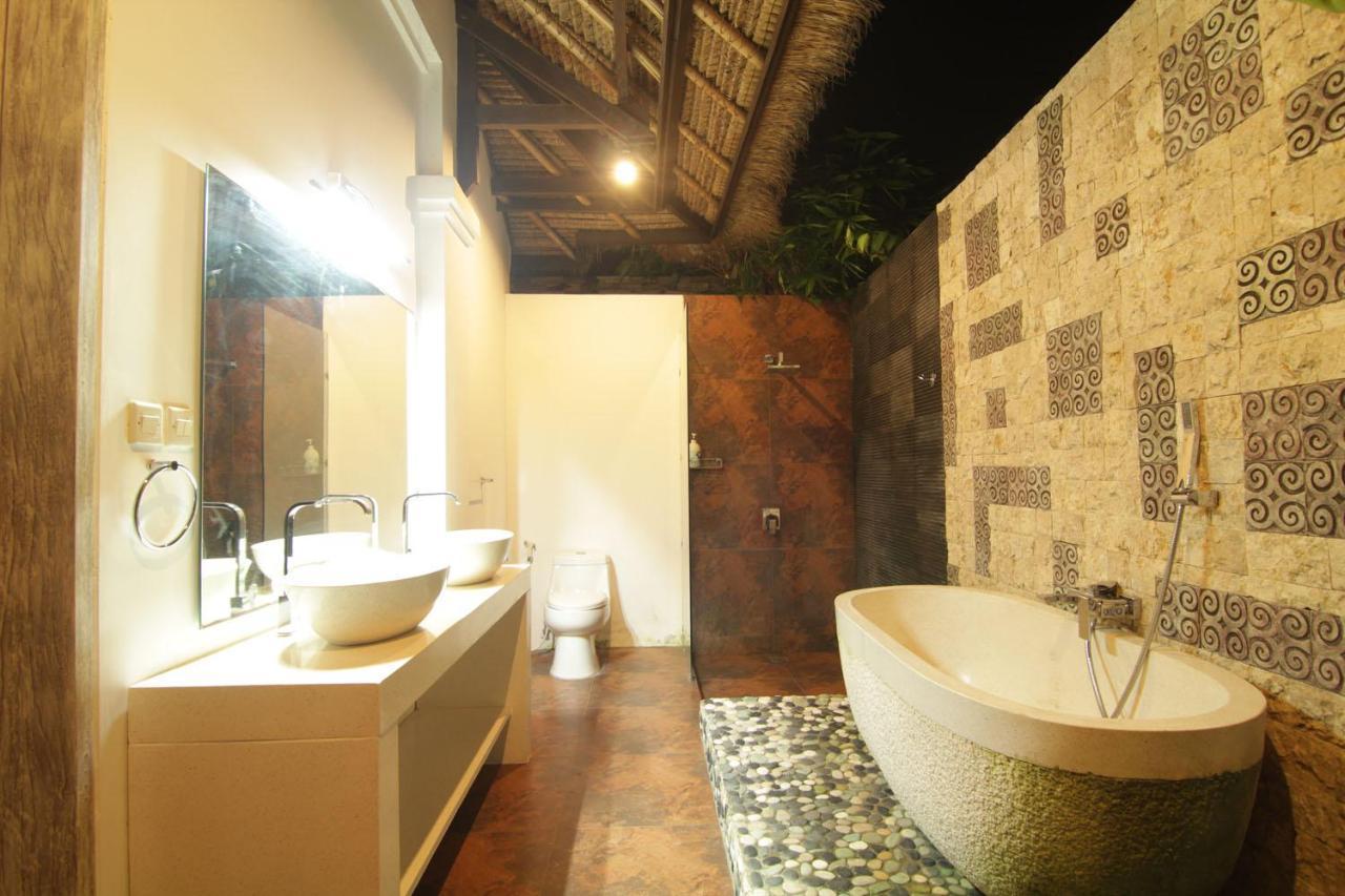 Bamboo Moon Villas Sanur Exteriör bild