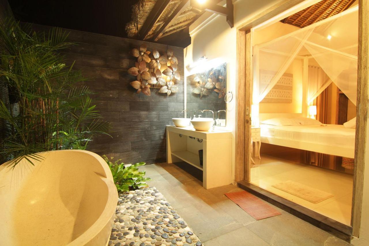 Bamboo Moon Villas Sanur Exteriör bild