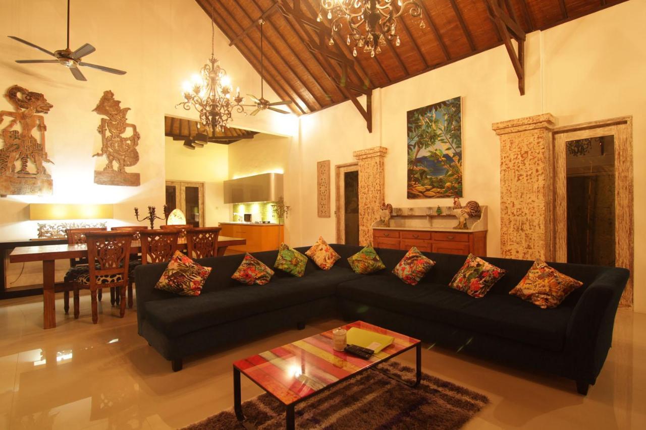 Bamboo Moon Villas Sanur Exteriör bild