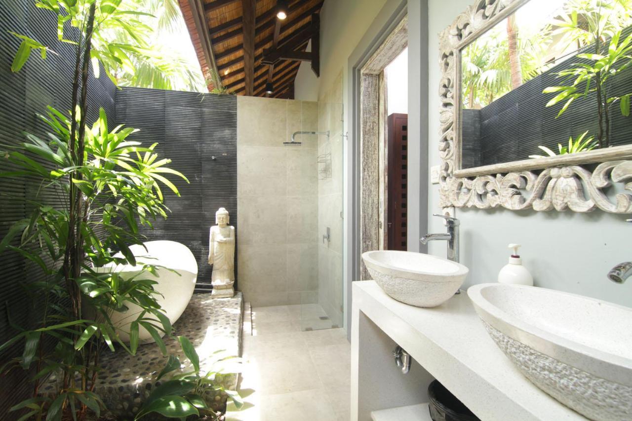 Bamboo Moon Villas Sanur Exteriör bild