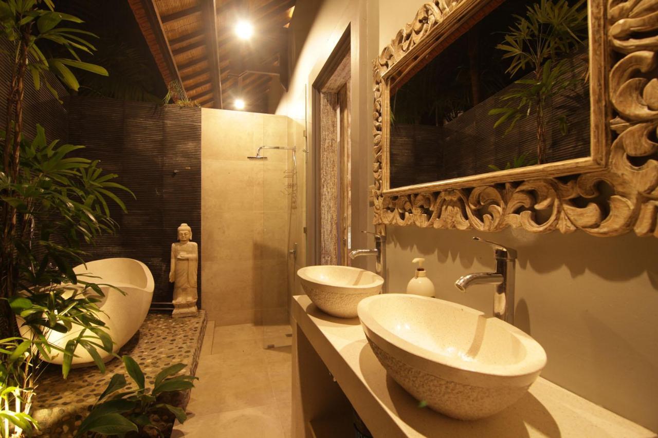 Bamboo Moon Villas Sanur Exteriör bild