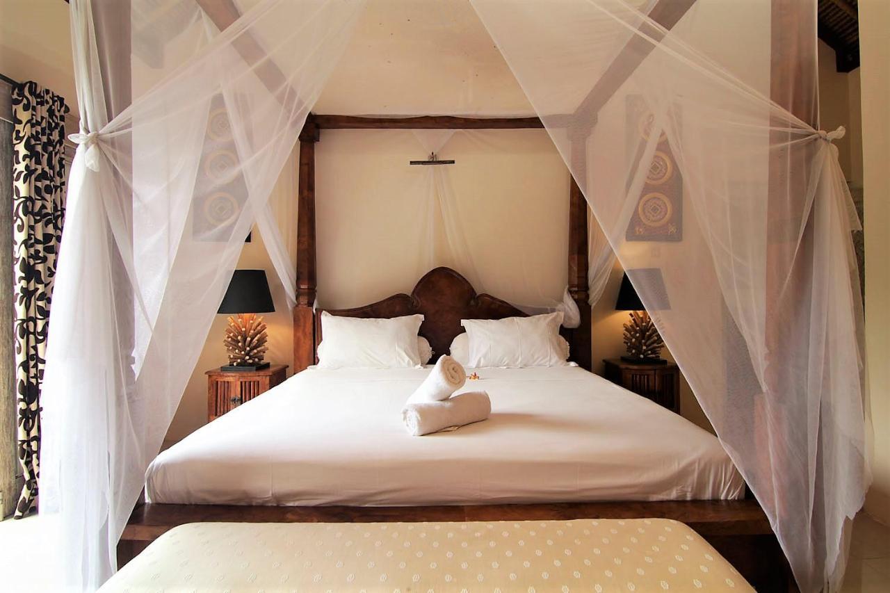 Bamboo Moon Villas Sanur Exteriör bild