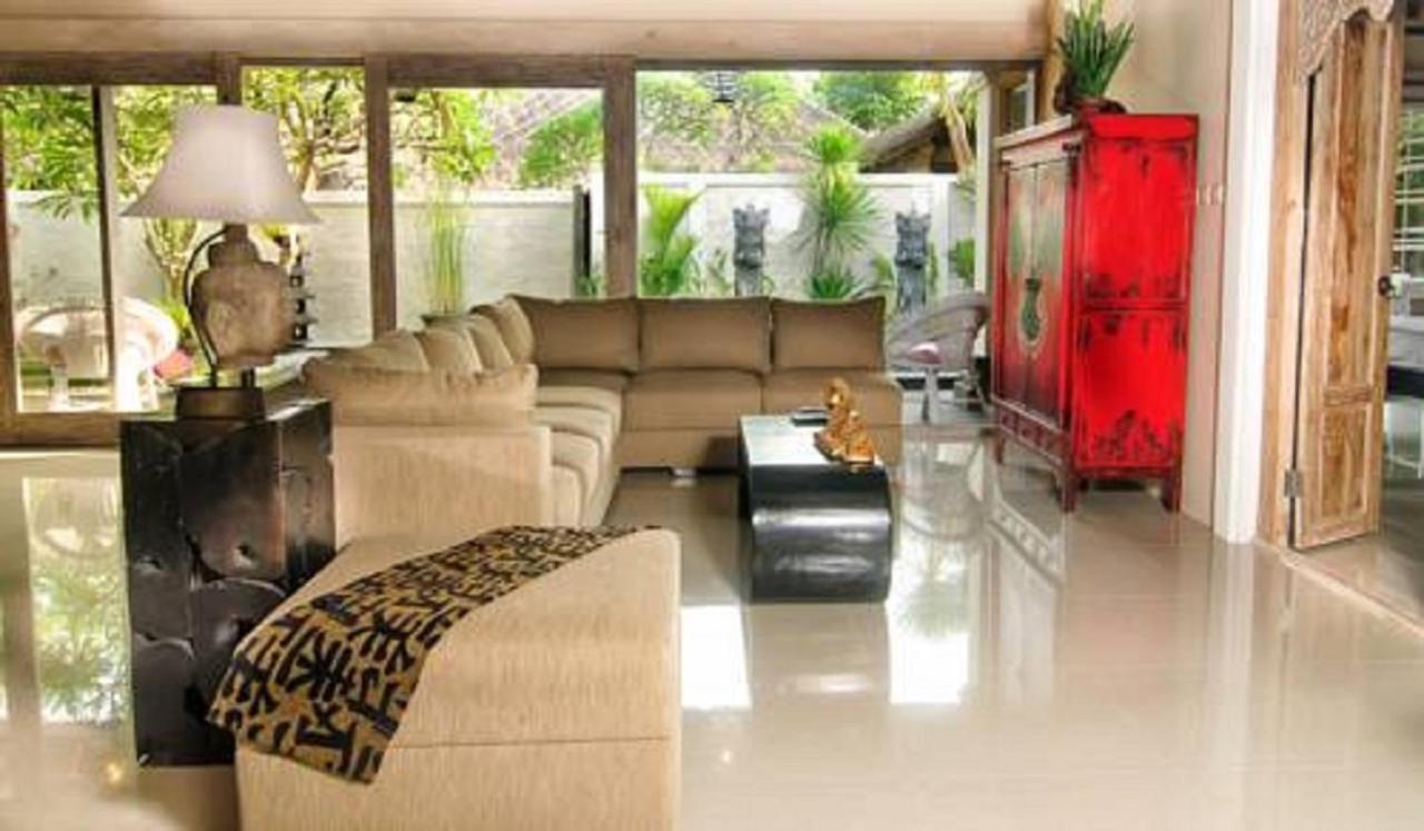 Bamboo Moon Villas Sanur Exteriör bild